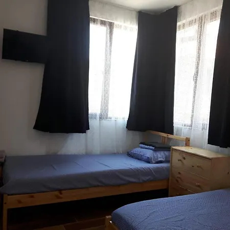 Pensión Antique 3*