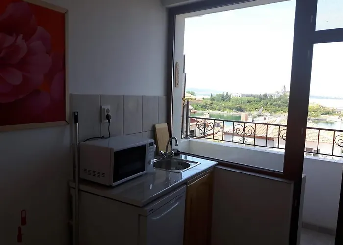 Antique Къща за гости 3*