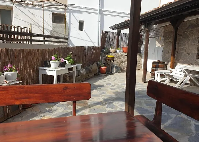 Къща за гости Antique