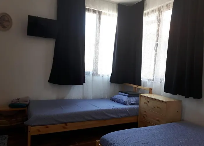 Къща за гости Antique 3*